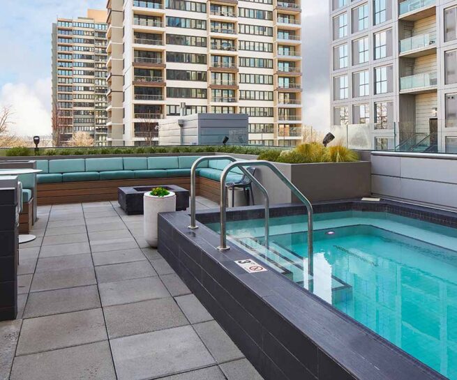 Collective on 4th building pool