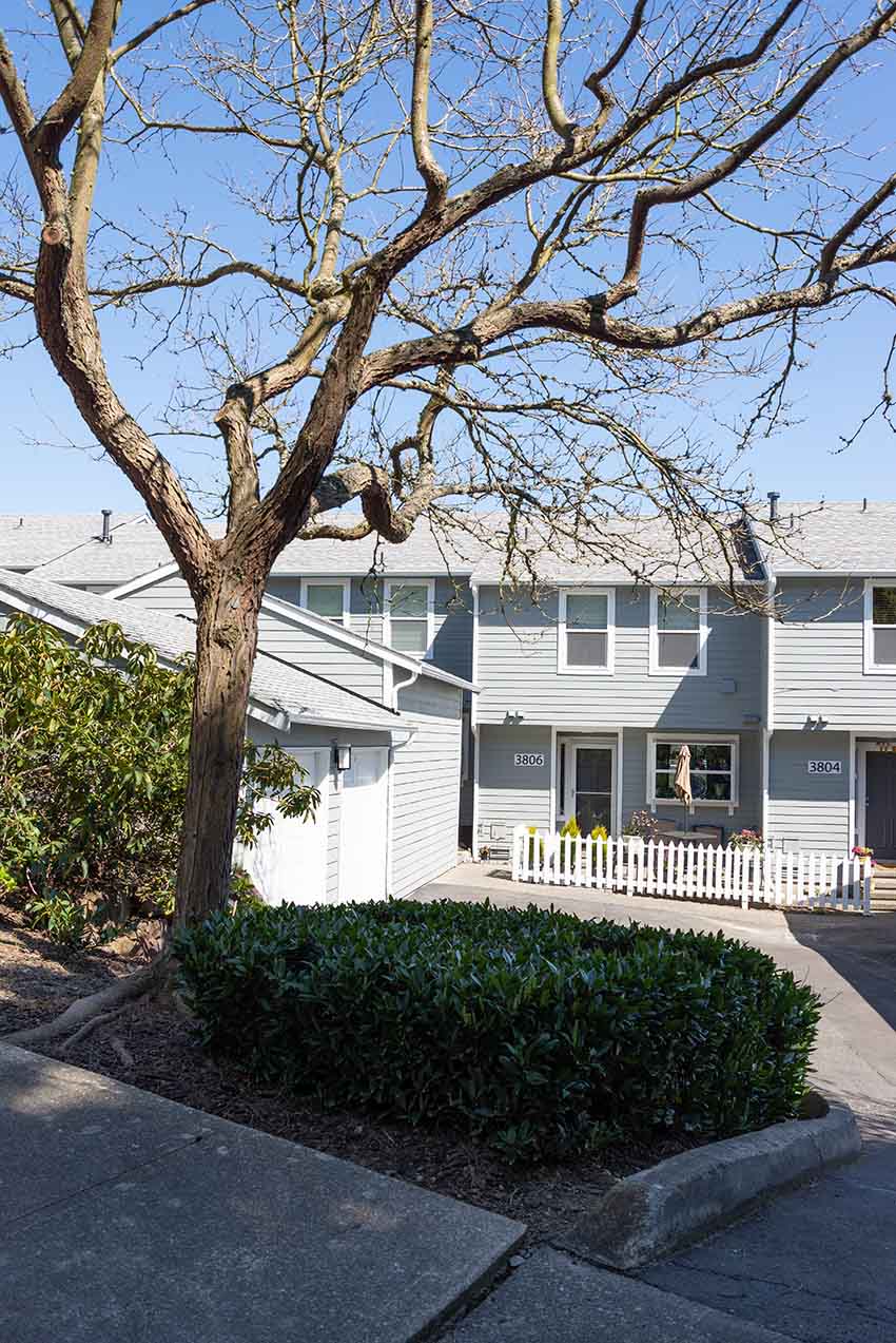 lawton-park-seattle-townhome-exterior-2 Lawton Park townhome exterior