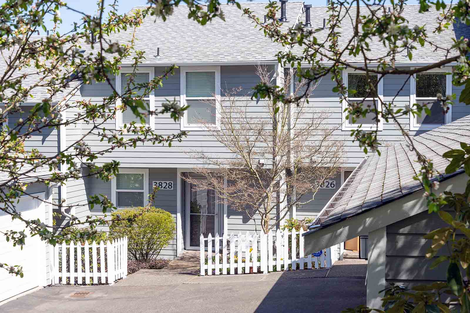 lawton-park-seattle-townhome-exterior-4 Lawton Park townhome exterior