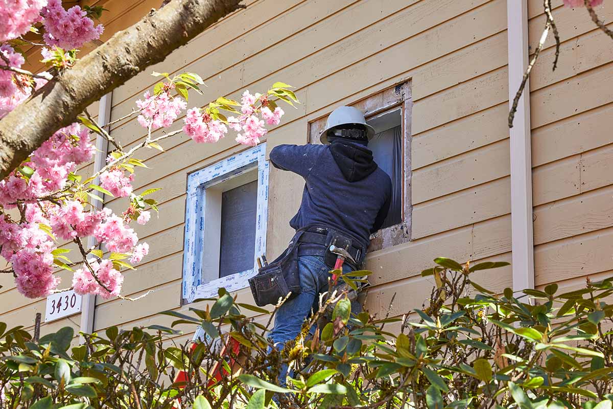oak-crest-apartments-exterior-repairs-process-5 Oak Crest apartment exterior repairs 5