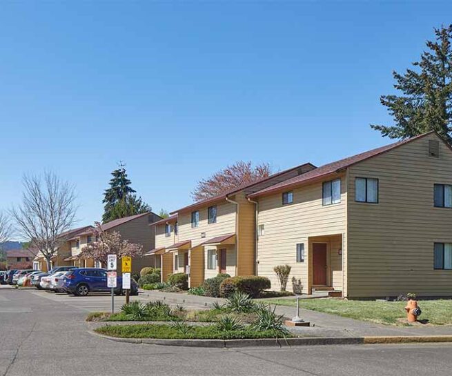 Oak Crest apartments exterior